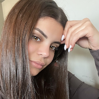 Ev işlerine yardımcı,  Gayenur, ESENLER