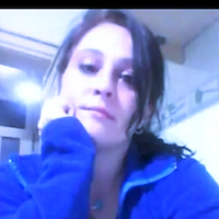 Ev işlerine yardımcı,  Elif, DERINCE