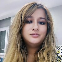 Hasta ve yaşlı bakıcı,  Gül, YUREGIR