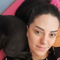 Evcil hayvan bakıcısı,  Burcu, KADIKOY