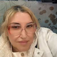 Hasta ve yaşlı bakıcı,  Şenay, AVCILAR