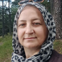 Ev işlerine yardımcı,  Meral, GORELE