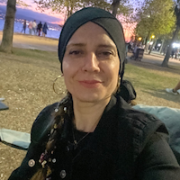 Ev işlerine yardımcı,  Şule, BASISKELE