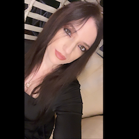 Ev işlerine yardımcı,  Ela, ESENYURT