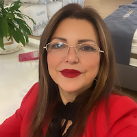 Ev işlerine yardımcı,  Seçil, IZMIT