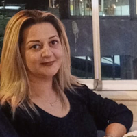 Ev işlerine yardımcı,  Hülya, IZMIT