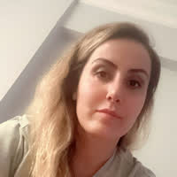 Ev işlerine yardımcı,  Esra, SULTANGAZI