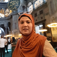 Hasta ve yaşlı bakıcı,  Aygül, BAGCILAR