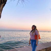 Çocuk bakıcısı ,  Esra, BEYLIKDUZU