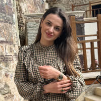 Ev işlerine yardımcı,  Gül meryem, ARNAVUTKOY
