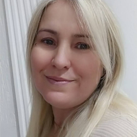 Evcil hayvan bakıcısı,  Filiz, KONAK