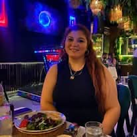 Ev işlerine yardımcı,  Yaşanur, SISLI