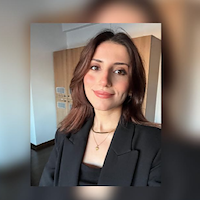 Çocuk bakıcısı,  Esra, SULTANGAZI