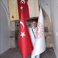 Hasta ve yaşlı bakıcı,  Nursel, ESENLER