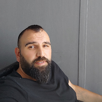 Evcil hayvan bakıcısı,  Fırat, KUCUKCEKMECE